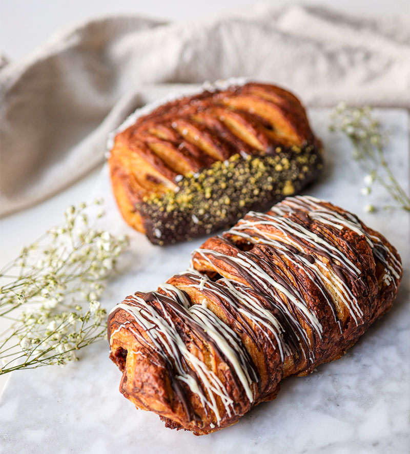 premium chocolate croissants bisou